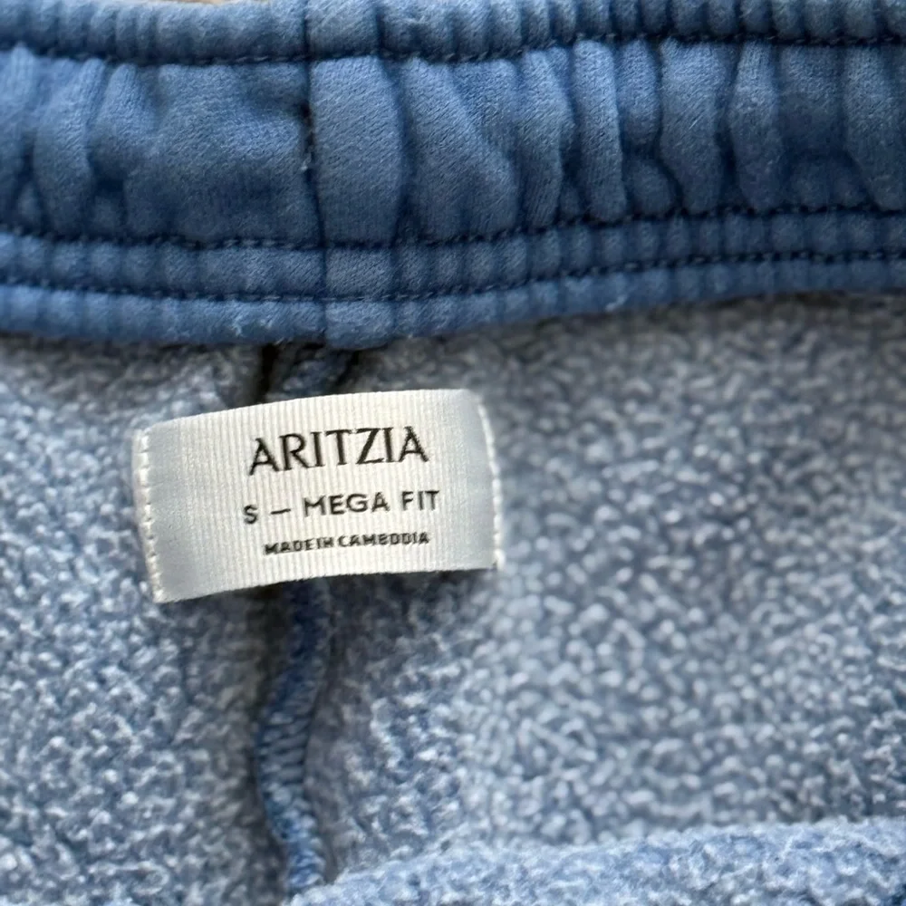 Aritzia Hoodie and Sweatpants - Picture 4 of 10